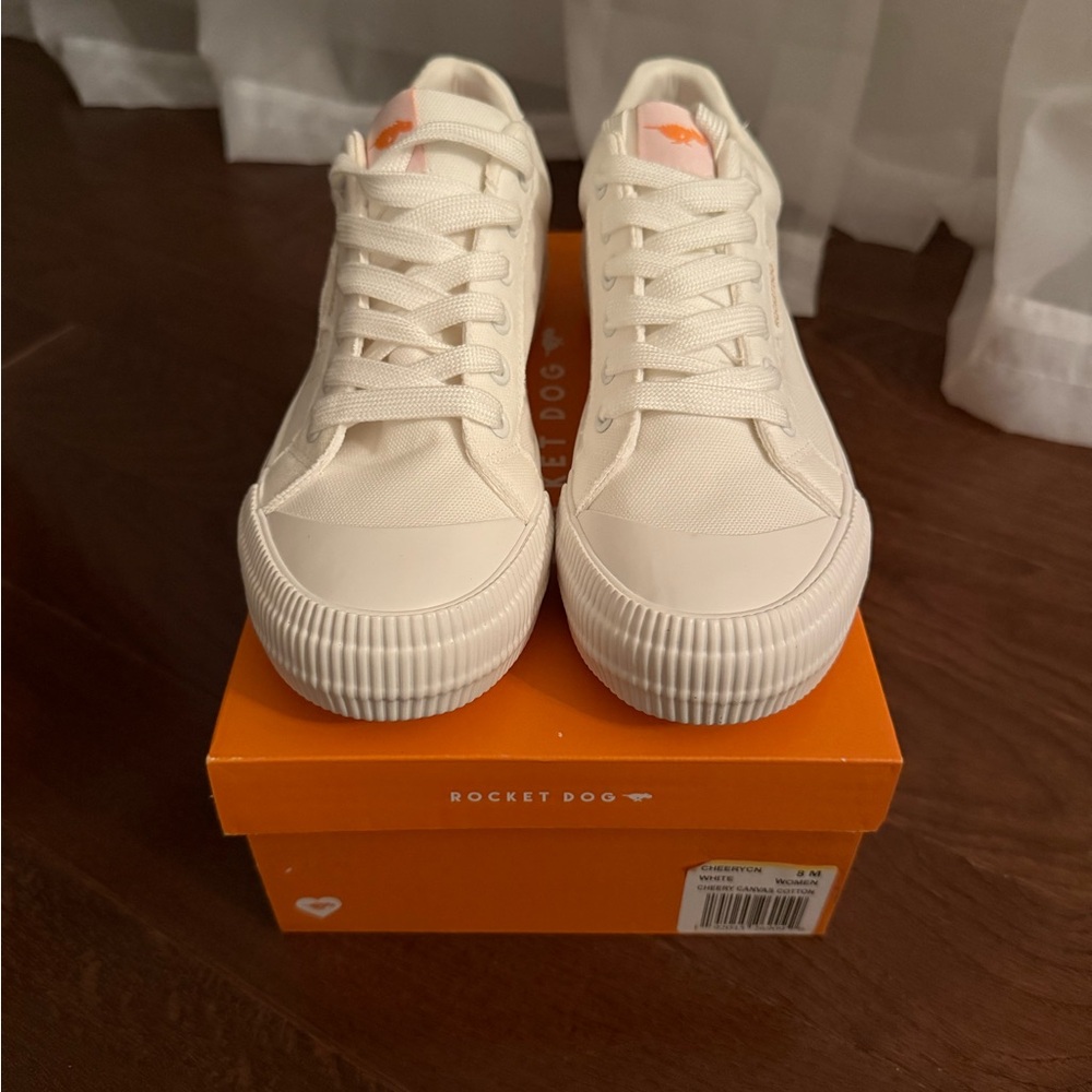 Rocket Dog Women's Off-White Sneakers